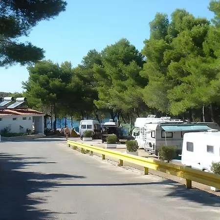 Kamp Vira Pitches Campsite